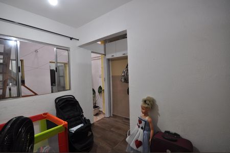 Casa à venda com 74m², 2 quartos e 1 vagaQuarto de Serviço