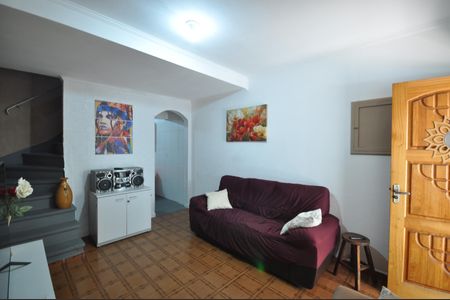 Casa à venda com 74m², 2 quartos e 1 vagaSala