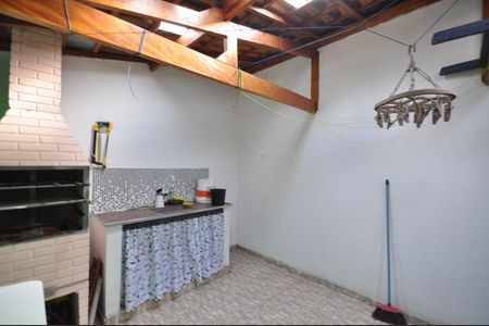 Casa à venda com 74m², 2 quartos e 1 vagaChurrasqueira