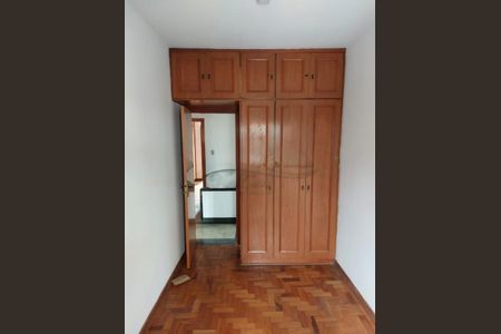 Casa à venda com 5 quartos, 330m² em Vila Brasilina, São Paulo