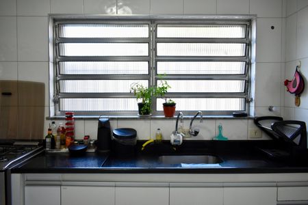 Casa à venda com 170m², 4 quartos e 2 vagas Casa à venda com 170m², 4 quartos e 2 vagasCozinha