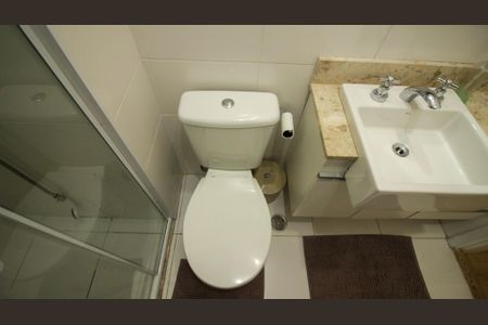 Apartamento à venda com 83m², 3 quartos e 2 vagas Apartamento à venda com 83m², 3 quartos e 2 vagasBanheiro
