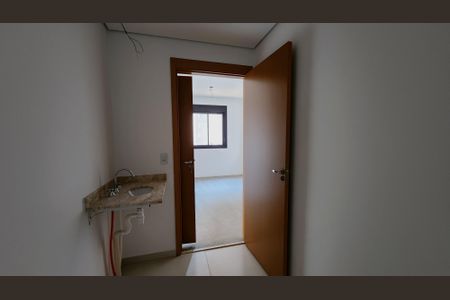 Apartamento à venda com 70m², 2 quartos e 1 vagaBanheiro Suíte 