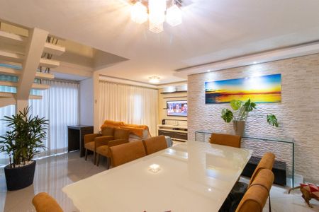 Apartamento à venda com 153m², 2 quartos e 1 vaga Apartamento à venda com 153m², 2 quartos e 1 vagaSala