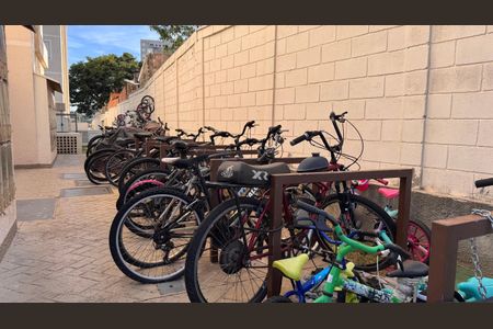 Apartamento à venda com 43m², 2 quartos e 1 vaga Apartamento à venda com 43m², 2 quartos e 1 vagaÁrea comum - Bicicletário