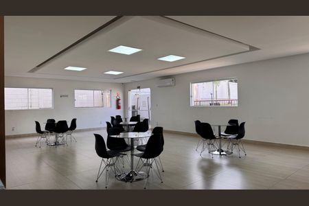Apartamento à venda com 43m², 2 quartos e 1 vaga Apartamento à venda com 43m², 2 quartos e 1 vagaÁrea comum - Salão de festas