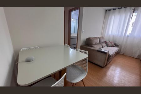 Apartamento à venda com 43m², 2 quartos e 1 vaga Apartamento à venda com 43m², 2 quartos e 1 vagaSala de Jantar