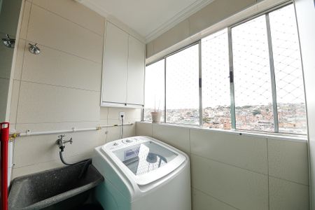 Apartamento à venda com 66m², 2 quartos e 1 vaga Apartamento à venda com 66m², 2 quartos e 1 vagaÁrea de Serviço