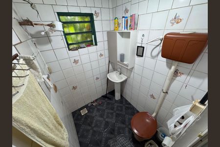 Casa à venda com 80m², 2 quartos e 1 vaga Casa à venda com 80m², 2 quartos e 1 vagaBanheiro