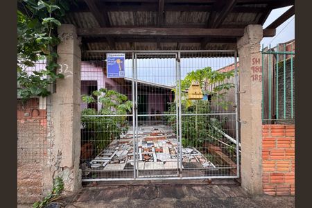 Casa à venda com 80m², 2 quartos e 1 vaga Casa à venda com 80m², 2 quartos e 1 vagaFachada