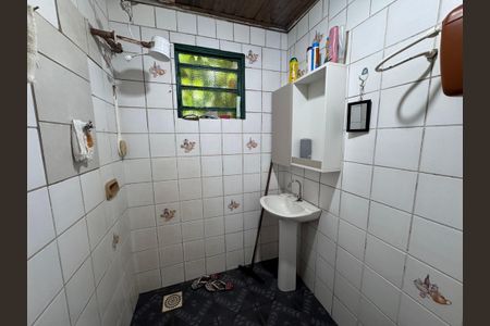Casa à venda com 80m², 2 quartos e 1 vaga Casa à venda com 80m², 2 quartos e 1 vagaBanheiro