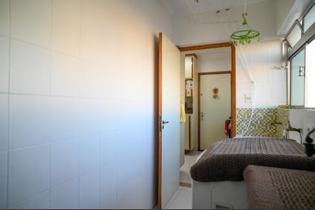 Apartamento à venda com 103m², 3 quartos e 2 vagas Apartamento à venda com 103m², 3 quartos e 2 vagasÁrea de Serviço
