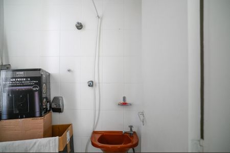 Apartamento à venda com 103m², 3 quartos e 2 vagas Apartamento à venda com 103m², 3 quartos e 2 vagasBanheiro de Serviço