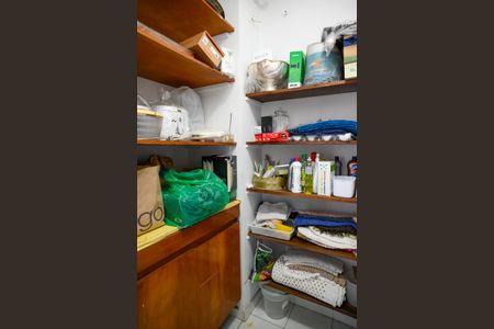 Apartamento à venda com 103m², 3 quartos e 2 vagas Apartamento à venda com 103m², 3 quartos e 2 vagasDespensa