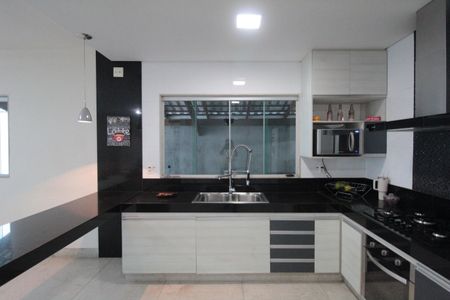 Casa à venda com 450m², 3 quartos e 10 vagasCozinha