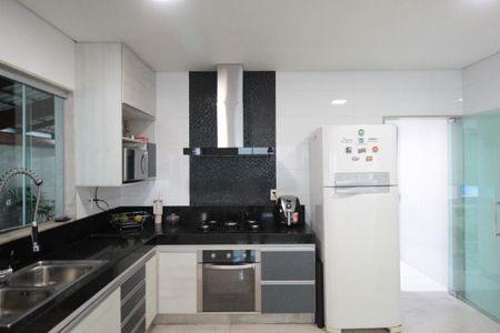 Casa à venda com 450m², 3 quartos e 10 vagasCozinha