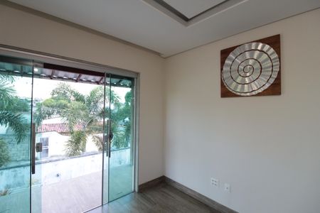 Casa à venda com 450m², 3 quartos e 10 vagasSala de Estar