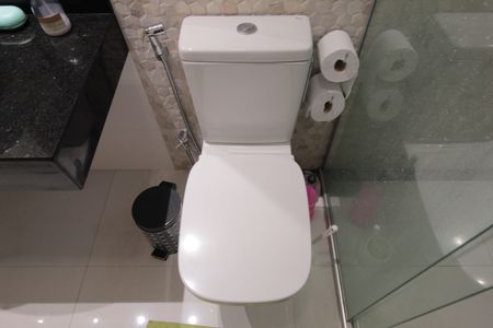 Casa à venda com 450m², 3 quartos e 10 vagasBanheiro Social 1