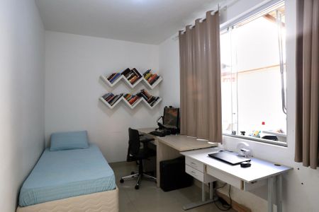 Casa à venda com 217m², 3 quartos e 2 vagas Casa à venda com 217m², 3 quartos e 2 vagasQuarto 3