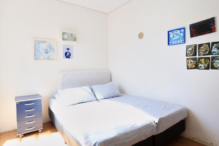 Casa à venda com 217m², 3 quartos e 2 vagas Casa à venda com 217m², 3 quartos e 2 vagasQuarto 2