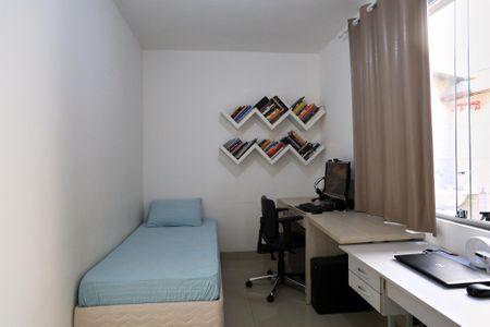 Casa à venda com 217m², 3 quartos e 2 vagas Casa à venda com 217m², 3 quartos e 2 vagasQuarto 3