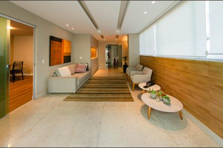 Apartamento à venda com 214m², 3 quartos e 4 vagas Apartamento à venda com 214m², 3 quartos e 4 vagasÁrea comum
