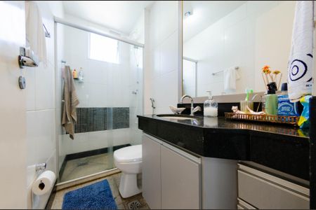 Apartamento à venda com 214m², 3 quartos e 4 vagas Apartamento à venda com 214m², 3 quartos e 4 vagasBanheiro