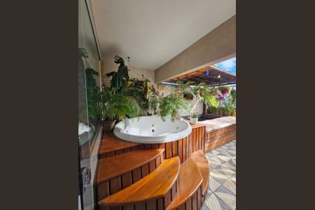 Apartamento à venda com 305m², 4 quartos e 2 vagascobertura