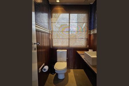 Apartamento à venda com 305m², 4 quartos e 2 vagasBanheiro 2