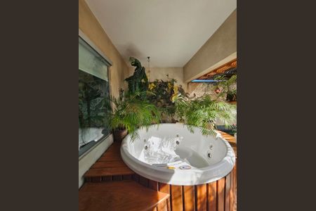 Apartamento à venda com 305m², 4 quartos e 2 vagasCobertura