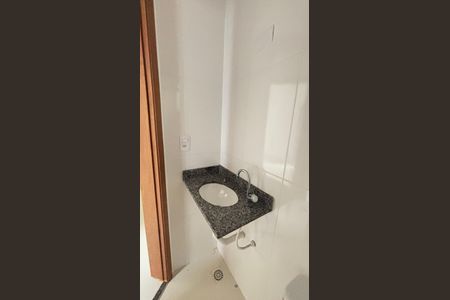 Apartamento à venda com 85m², 2 quartos e 1 vaga Apartamento à venda com 85m², 2 quartos e 1 vagaBanheiro