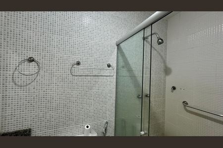 Apartamento à venda com 210m², 4 quartos e 2 vagasBanheiro quarto 1