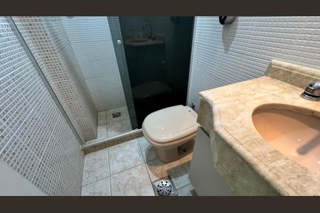 Apartamento à venda com 210m², 4 quartos e 2 vagasBanheiro Social