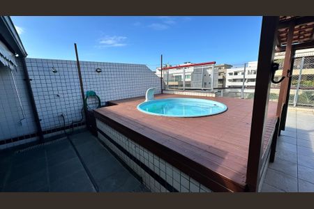 Apartamento à venda com 210m², 4 quartos e 2 vagasÁrea comum - Piscina