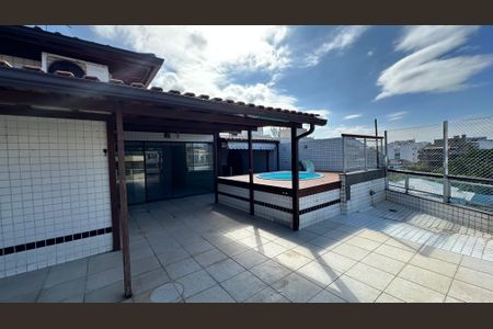 Apartamento à venda com 210m², 4 quartos e 2 vagasCobertura