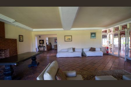 Casa à venda com 1500m², 3 quartos e 5 vagasSala