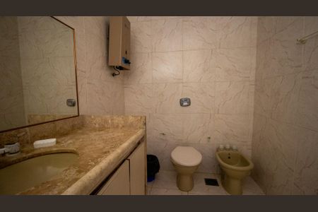 Casa à venda com 1500m², 3 quartos e 5 vagasBanheiro Social