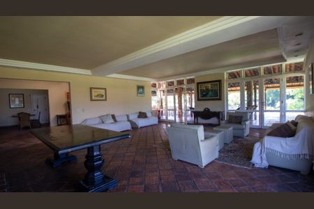 Casa à venda com 1500m², 3 quartos e 5 vagasSala