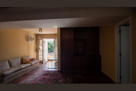 Casa à venda com 1500m², 3 quartos e 5 vagasSuíte 1