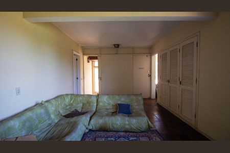 Casa à venda com 1500m², 3 quartos e 5 vagasSala 2