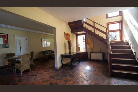 Casa à venda com 1500m², 3 quartos e 5 vagasSala