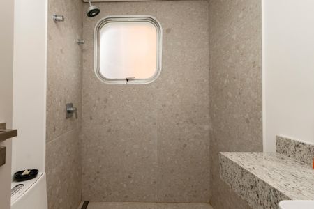 Apartamento à venda com 200m², 3 quartos e 4 vagas Apartamento à venda com 200m², 3 quartos e 4 vagasBanheiro da Suíte 3