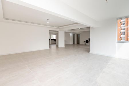 Apartamento à venda com 200m², 3 quartos e 4 vagas Apartamento à venda com 200m², 3 quartos e 4 vagasSala