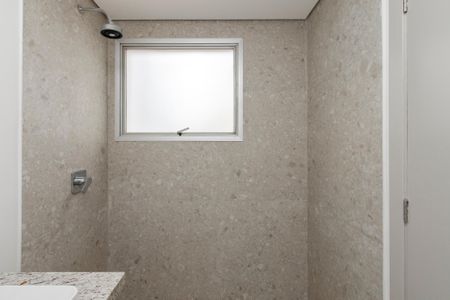 Apartamento à venda com 200m², 3 quartos e 4 vagas Apartamento à venda com 200m², 3 quartos e 4 vagasBanheiro da Suíte 2