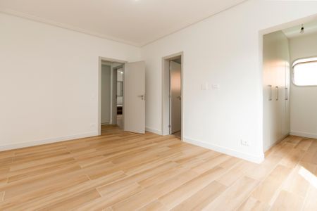 Apartamento à venda com 200m², 3 quartos e 4 vagas Apartamento à venda com 200m², 3 quartos e 4 vagasSuíte 1