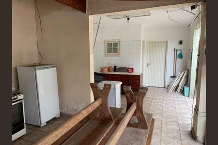 Casa à venda com 180m², 3 quartos e 4 vagas
