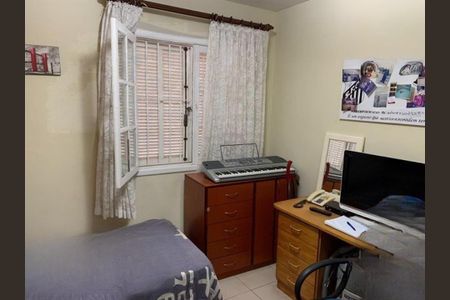 Casa à venda com 180m², 3 quartos e 4 vagas