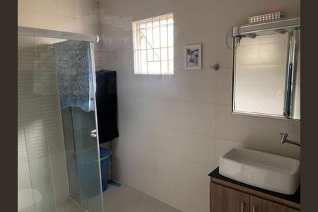 Casa à venda com 180m², 3 quartos e 4 vagas