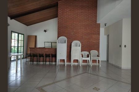 Casa à venda com 180m², 3 quartos e 4 vagas