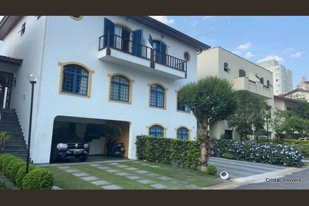Casa à venda com 180m², 3 quartos e 4 vagas